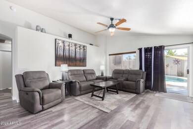 645 N Joshua Tree Ln, Gilbert, AZ 85234 - photo 4