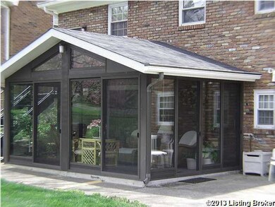 8510 Hudson Ln, Louisville, KY 40291 - photo 4