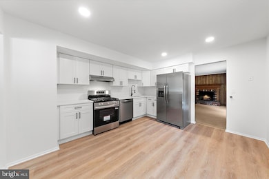 52 Colleen Cir, Ewing, NJ 08638 - photo 5