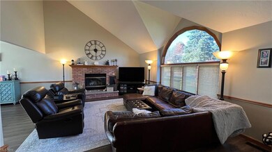 1919 Ridgehurst Dr, Wickliffe, OH 44092 - photo 6