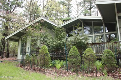 128 Marigold Ln, Milford, PA 18337 - photo 2