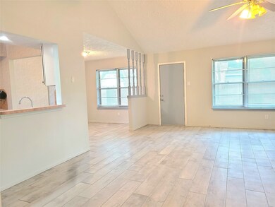 10507 Kirklane Dr, Houston, TX 77089 - photo 7