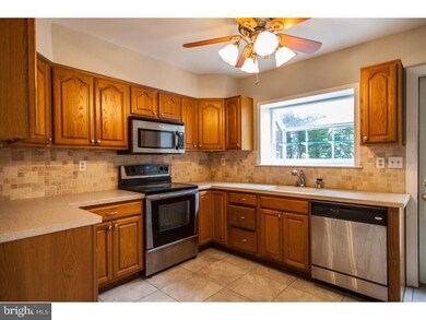 27 Cedar Grove Rd, Conshohocken, PA 19428 - photo 4