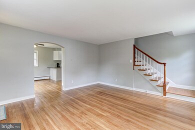 203 Walton St, Lemoyne, PA 17043 - photo 4