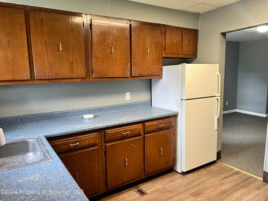 125 Carlisle St, Wilkes Barre, PA 18702 - photo 4