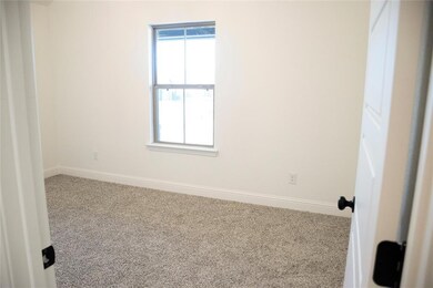 102 Buckeye Dr, Weatherford, TX 76086 - photo 5