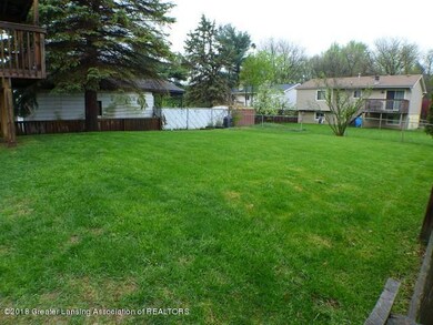 208 W Miller Rd, Lansing, MI 48911 - photo 3