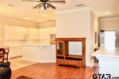 2326 Homestead Ln, Tyler, TX 75701 - photo 6