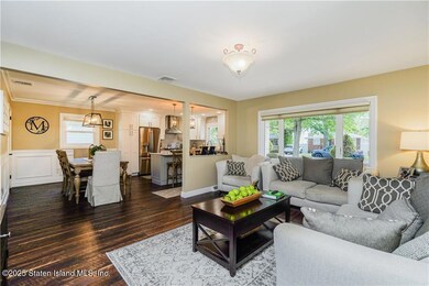 381 Burgher Ave, Staten Island, NY 10305 - photo 6