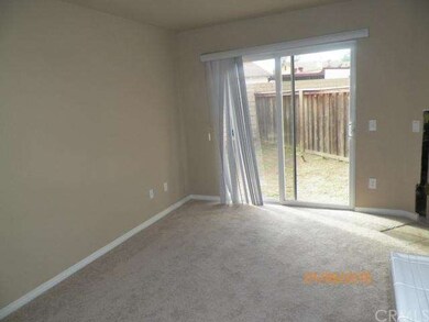 860 W Kemp Ct, Compton, CA 90220 - photo 7