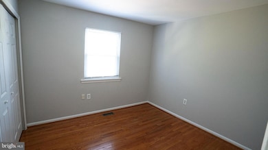 6004 Mardale Ln, Burke, VA 22015 - photo 3