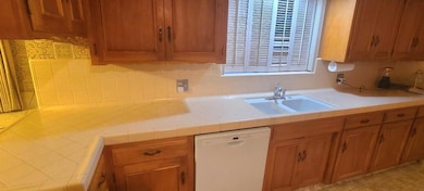 5877 E Dwight Way, Fresno, CA 93727 - photo 3