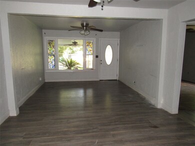 220 Dipping Ln, Houston, TX 77076 - photo 4