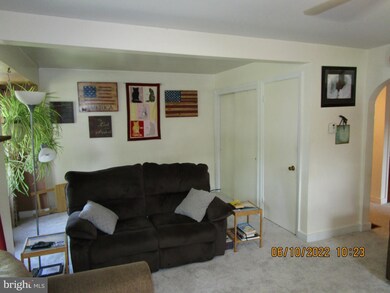 613 Prince St unit 50, Littlestown, PA 17340 - photo 2