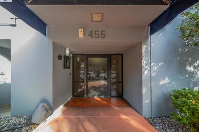 455 Crescent St Condominiums unit 115, Oakland, CA 94610 - photo 2