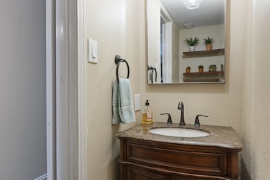 15912 Archwood Ln unit 1016, Dallas, TX 75248 - photo 7