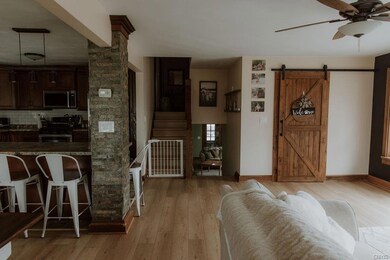 Kitchen/Living Area