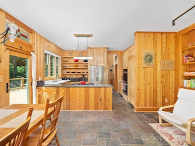 2490 State Hwy 80 S None, Burnsville, NC 28714 - photo 5