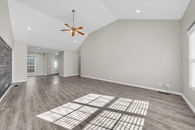 209 Gladys Dr, Shelbyville, TN 37160 - photo 6