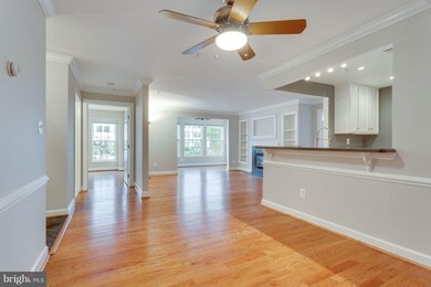 9220A Cardinal Forest Ln unit A, Lorton, VA 22079 - photo 7