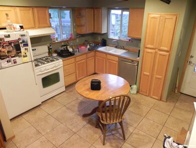 184 Cedar Ln, Gates, OR 97346 - photo 3