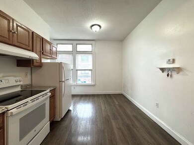 4 Washington Ave unit 28, Chelsea, MA 02150 - photo 2