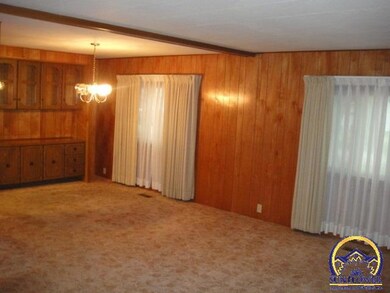 616 Navarre St, Rossville, KS 66533 - photo 6