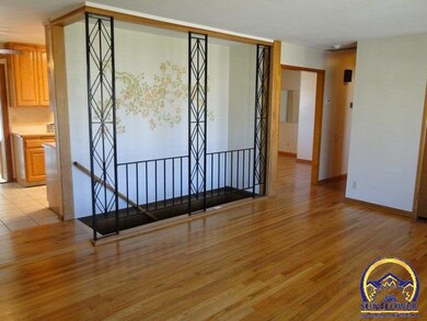 Spacious and inviting area to entertain family and friends.