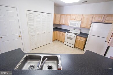 5485 Glenthorne Ct unit 5485, Baltimore, MD 21237 - photo 3