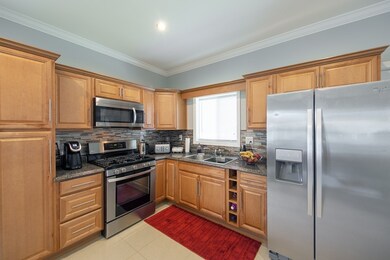 26 Winsor St, Fairhaven, MA 02719 - photo 6