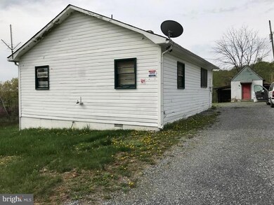 112 S Timber Ridge Rd, Cross Junction, VA 22625 - photo 3