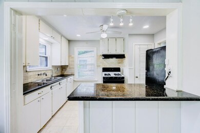 1239 Overhill St, Houston, TX 77018 - photo 5
