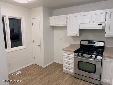 9665 Victor Rd unit 7B, Anchorage, AK 99515 - photo 2
