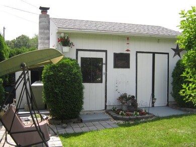 123 Cumberland Ave, Tamaqua, PA 18252 - photo 3