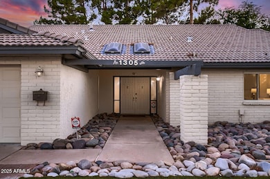 1305 E Steamboat Bend Dr, Tempe, AZ 85283 - photo 3