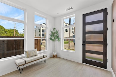 727 W 10th St unit 103, Dallas, TX 75208 - photo 2