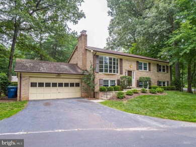 12327 Myterra Way, Herndon, VA 20171 - photo 2