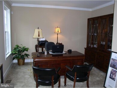 114 N Sidesaddle Ln, Coatesville, PA 19320 - photo 2