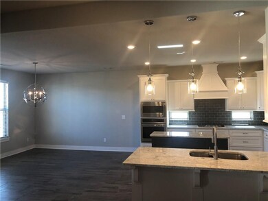 530 Frizzo St, Springdale, AR 72762 - photo 5