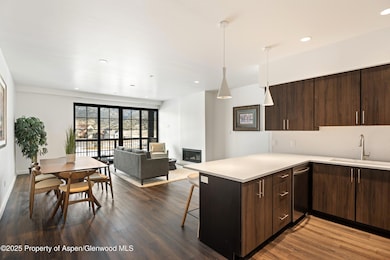 741CastleValley#502_DASH_23120410