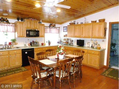 13911 Paradise Church Rd, Hagerstown, MD 21742 - photo 5