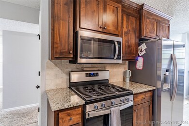 311 E Bryan Ave, Sapulpa, OK 74066 - photo 7