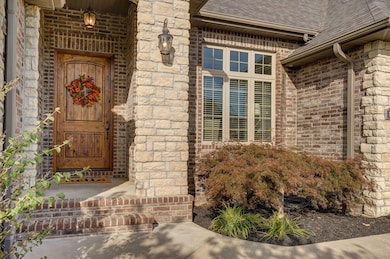 867 E Edenmore Cir-45