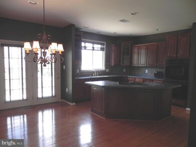 939 Wayne Dr, Winchester, VA 22601 - photo 4