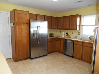 822 Hidden Creek Cir, Salisbury, NC 28147 - photo 6