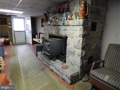 129 Barto Rd, Barto, PA 19504 - photo 2