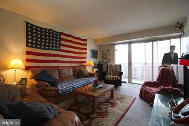 Town Square Towers unit 312, Washington, DC 20024 - photo 3