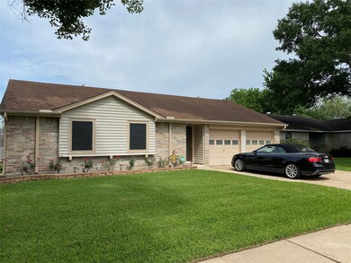 16411 Forest Bend Ave, Friendswood, TX 77546 - photo 2