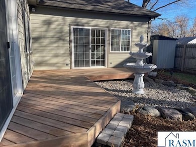 217 S Houk St, Good Thunder, MN 56037 - photo 6