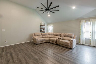 2557 Old Buck Dr, Weatherford, TX 76087 - photo 4